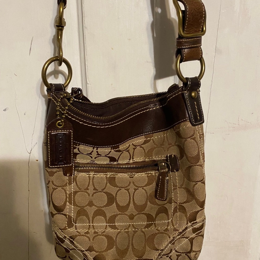Crossbody Coach